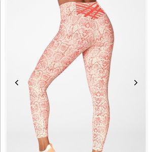 Fabletics The Boost II  7/8 size small